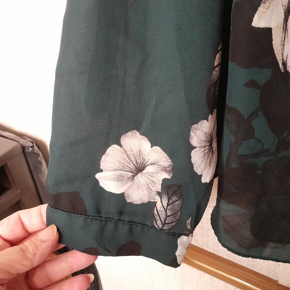 ZAC & RACHEL Floral Blouse w/ Roll-Up Sleeves Size 2X - Picture 4 of 7